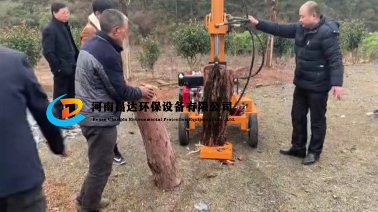 河南昌达移动劈木机云南昆明客户现场